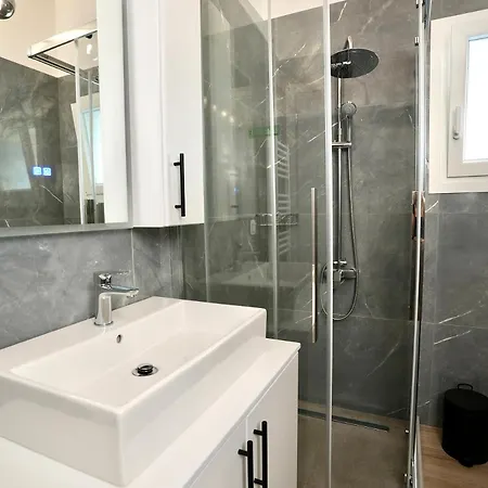 Anna's Corfu Escape 3 *