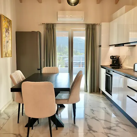 Διαμέρισμα Anna's Corfu Escape 3 *