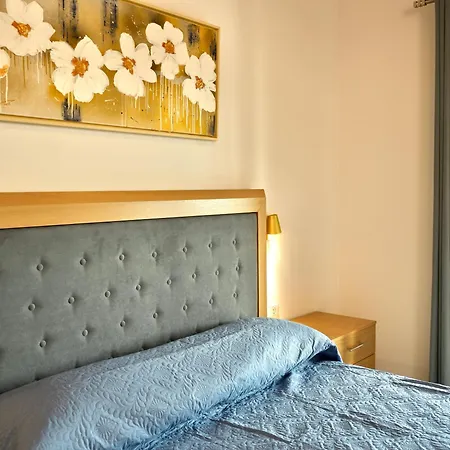 Anna's Corfu Escape 3 *
